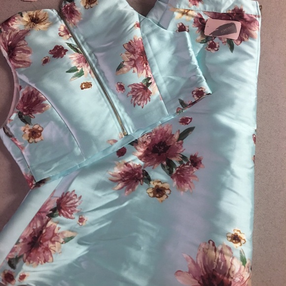 Skirt set - NEW with tags! - Picture 4 of 4